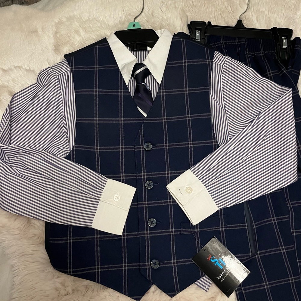 Young Kings by Steve Harvey - boys 4pc suit NWT